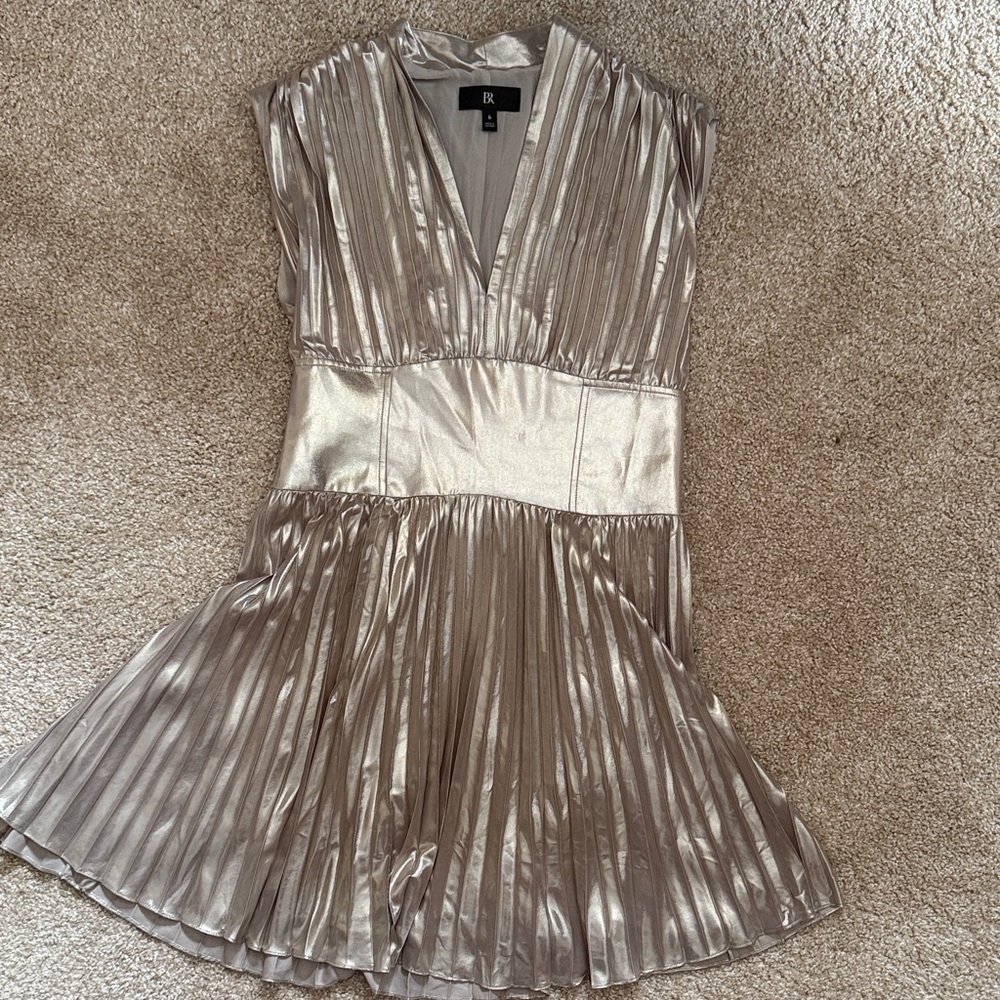 Banana republic Metallic Pleated V-Neck Dress - Champagne